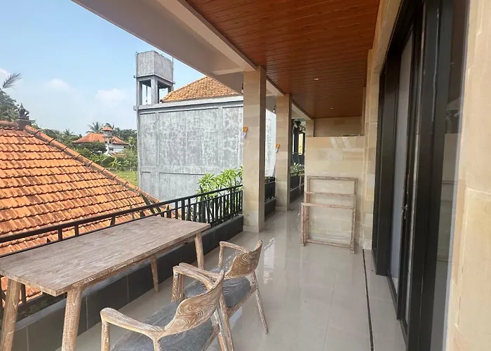 Nayndra House